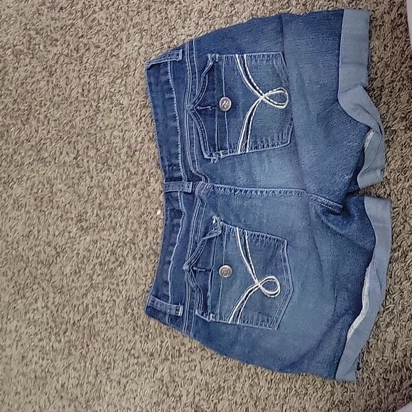 Jean shorts - Picture 3 of 3